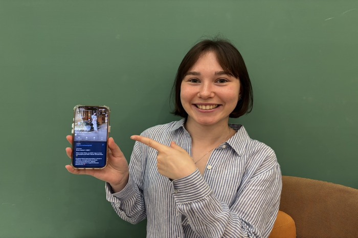 全商系潘茱莉來自俄羅斯，當選本次華岡青年，她在文大克服語言、文化與生活挑戰，培養出國際視野與專業競爭力。圖／陳乙伶圖片