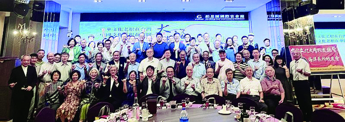 海洋系10月份以「大海生地一甲子」紀念活動暨謝師宴慶祝60週年。圖片