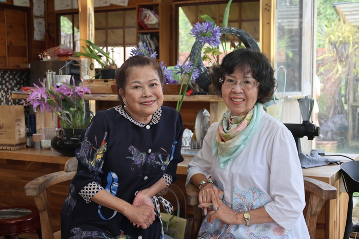 台中校友會蕭美玉會長(左)及黃淑麗 (右)輔導長(前會長)對於文大校有活 動大力支持，幾乎有校友活動就有 她們身影。圖／王韻實圖片