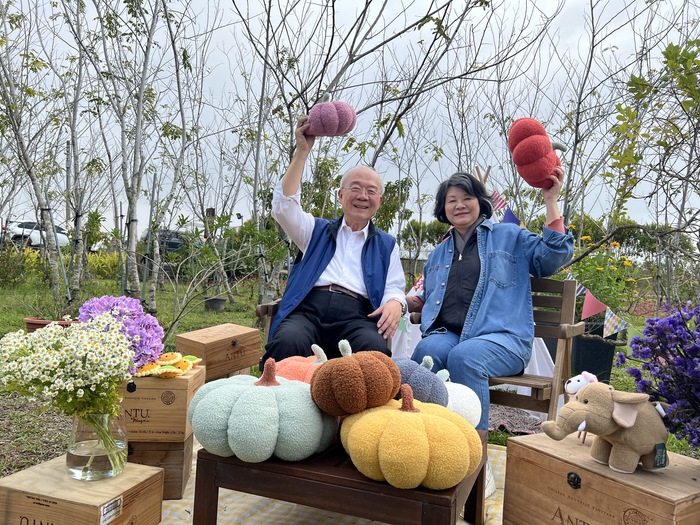 喻台生夫婦休閒活動與手作。圖片