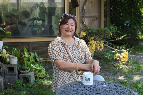 可可金鞋蘭場執行長陳淑英分享從國際貿易跨足園藝育種的歷程。
