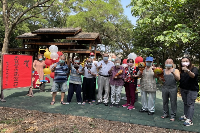 今年適逢桃園仁愛之家改制50週年，對李建榮而言，桃園仁愛之家已經不只是一份工作，更是一份對「超高齡社會」的觀察建議。圖／李建榮提供圖片